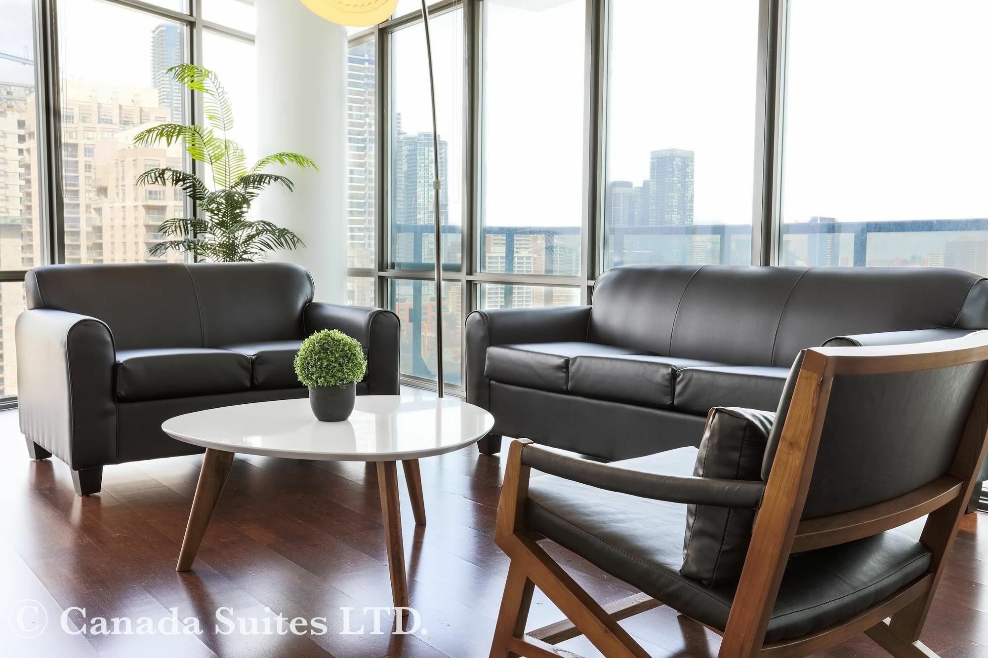 Canada Suites - 832 Bay St. Торонто Экстерьер фото